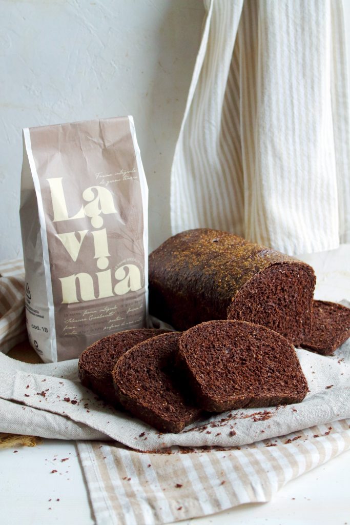 Pan bauletto integrale al cacao Il pan bauletto integrale al cacao con la nostra farina Lavinia